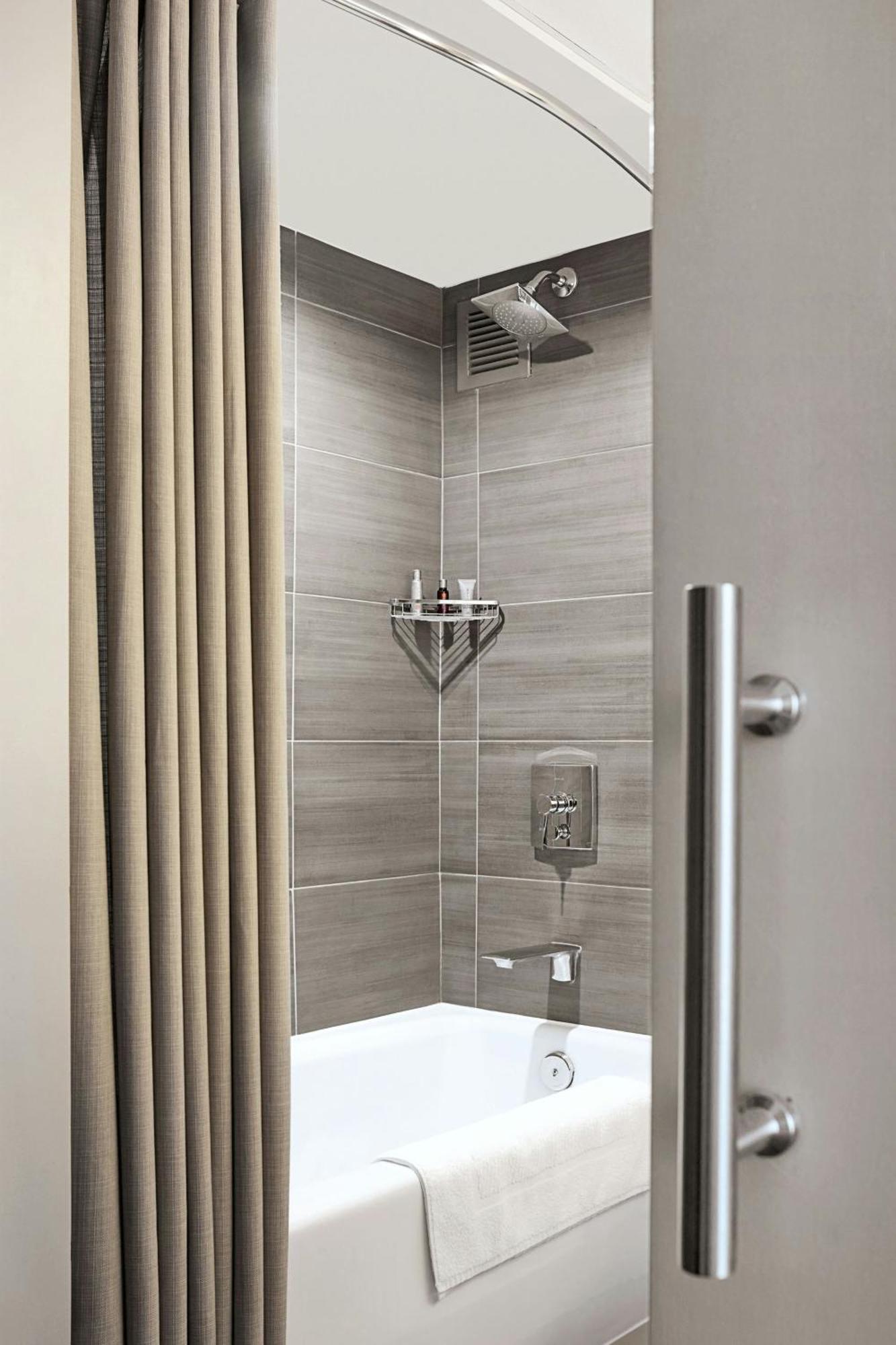 Bethesda Marriott Hotel Bagian luar foto